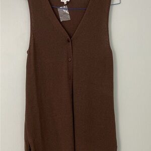 Dee Elly long brown sleeveless button up cardigan, size medium